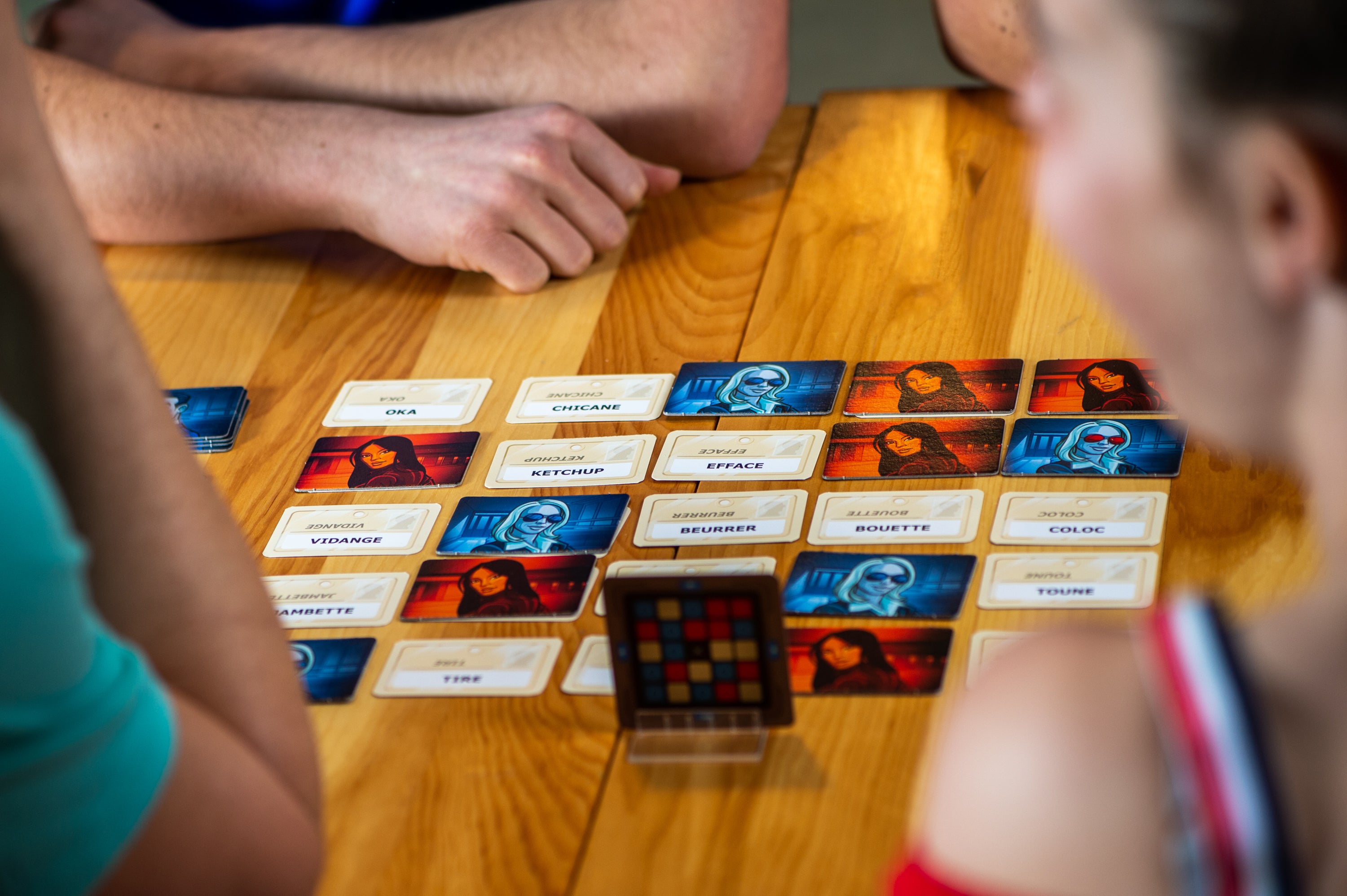 Codenames Quebec (fr) – Jouer c'est grandir